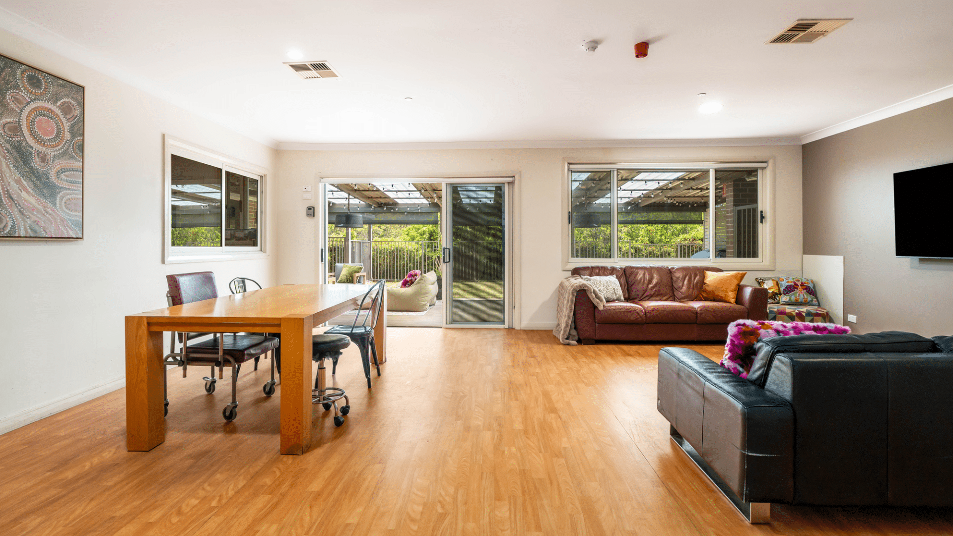 Beacon Hill 2 (16060)_Living Dining