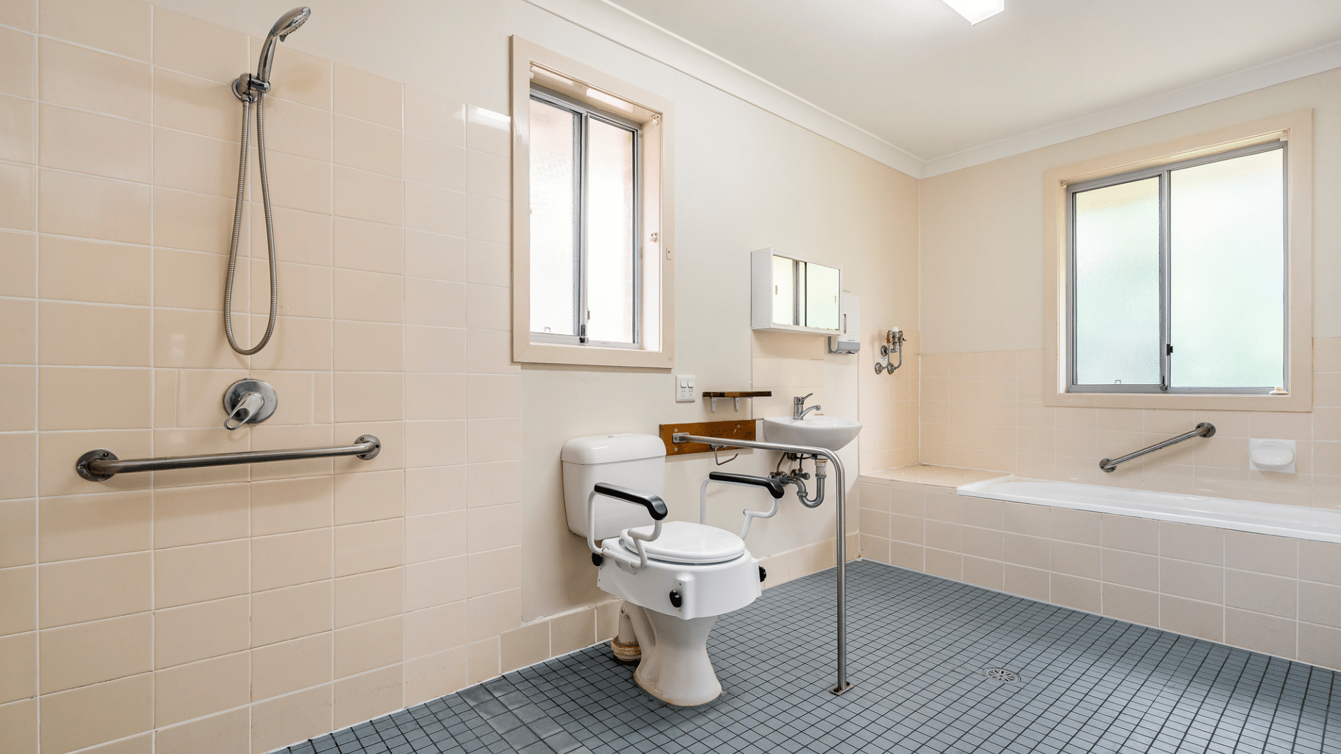 Narraweena (11193)_Bathroom