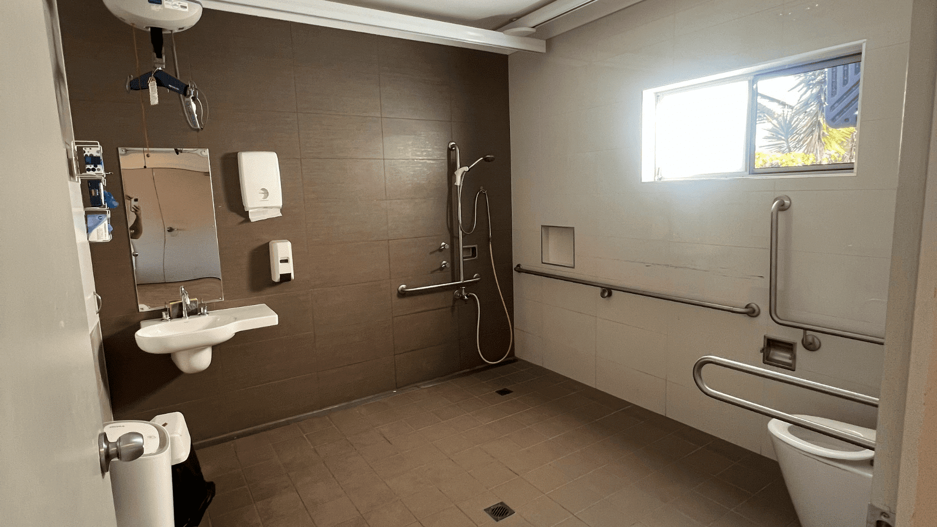 Hornsby 1 (16080)_Bathroom_1920x1080px