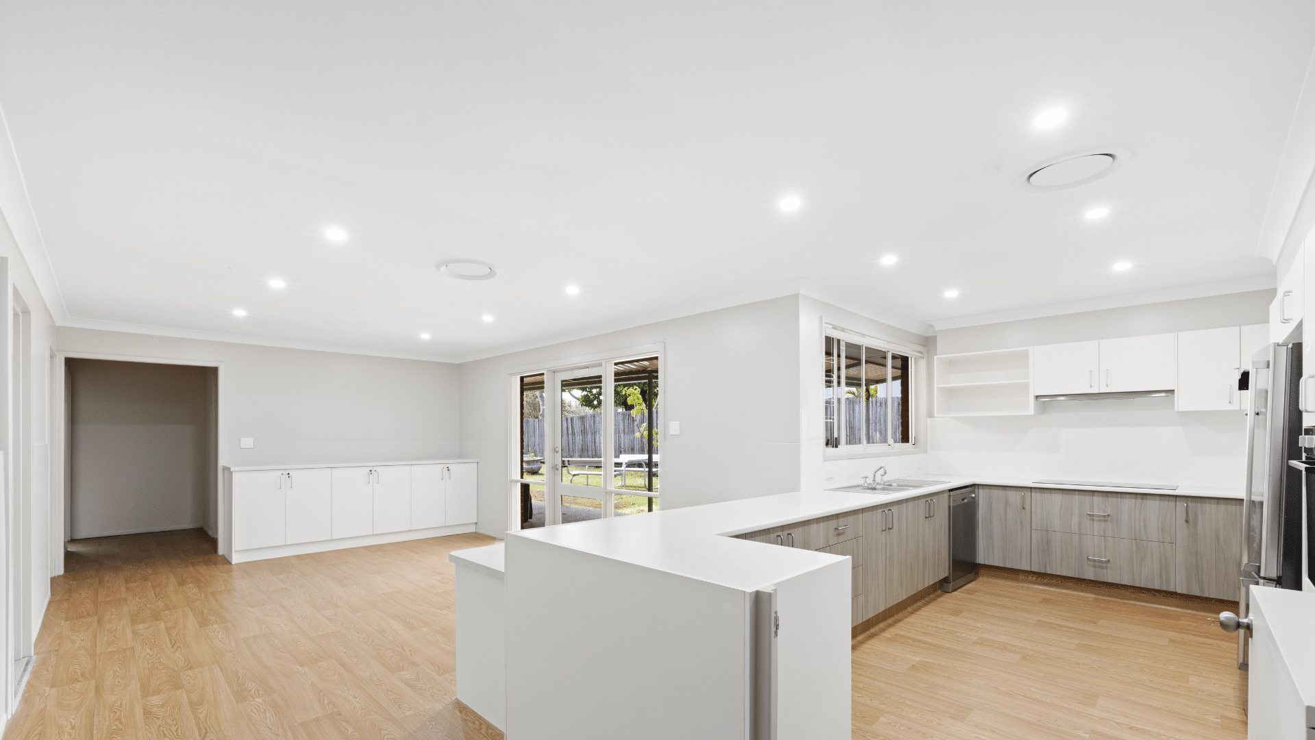 Supported Independent Living_Hornsby Heights 3 (16083) Image 02 - Kitchen Dining