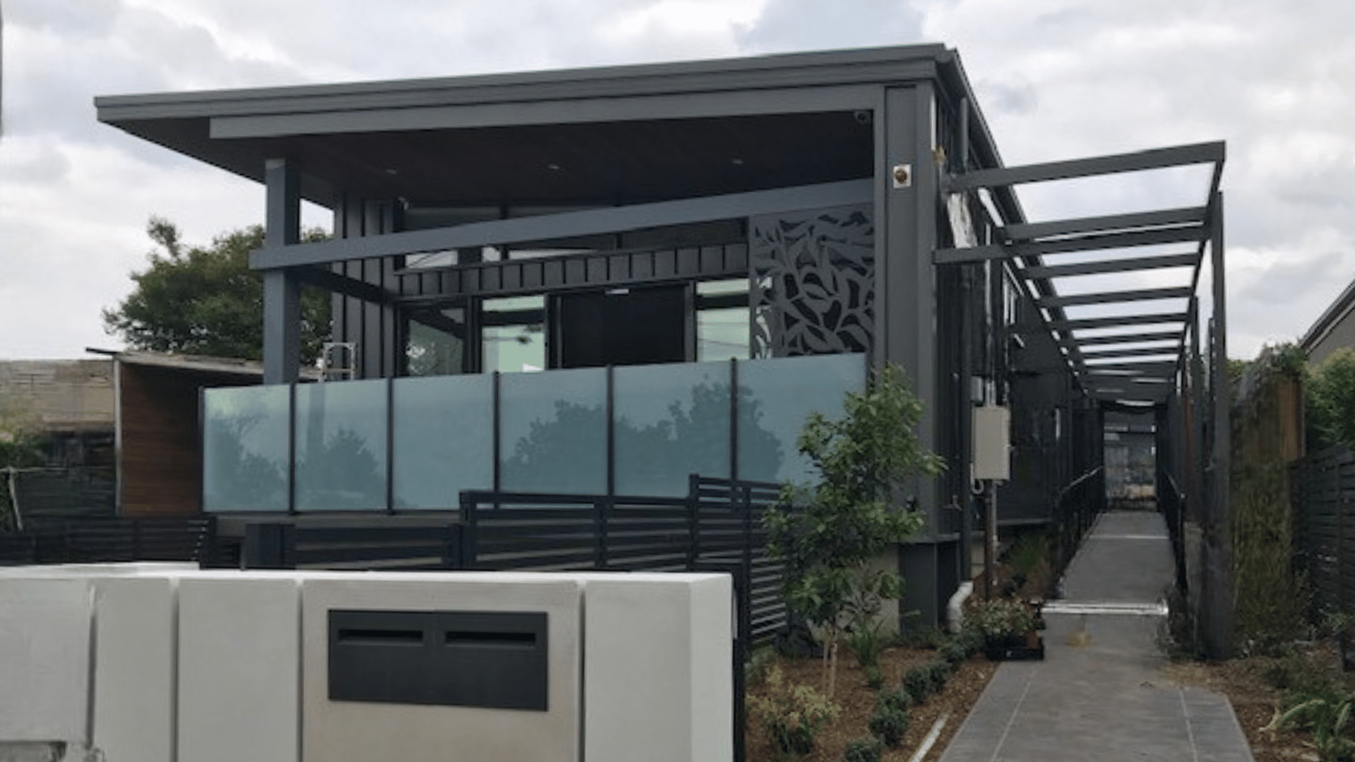 Belrose 3 (19105)_Front2